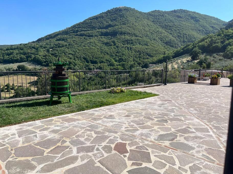 Casa Vacanze Vecchio Frantoio Residenza Leccino スポレート エクステリア 写真