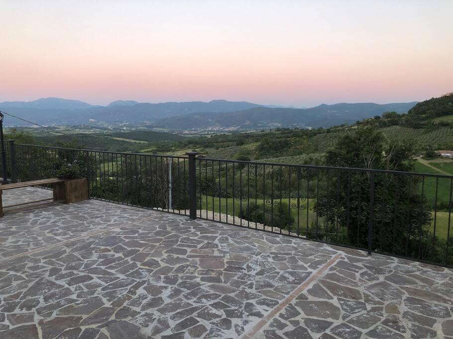 Casa Vacanze Vecchio Frantoio Residenza Leccino スポレート エクステリア 写真