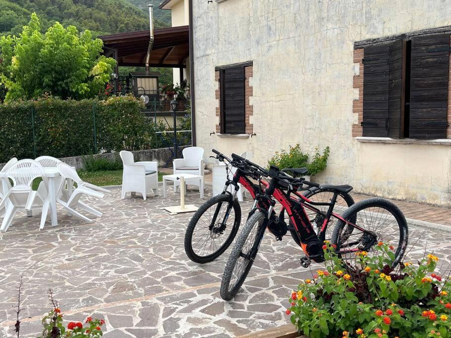 Casa Vacanze Vecchio Frantoio Residenza Leccino スポレート エクステリア 写真